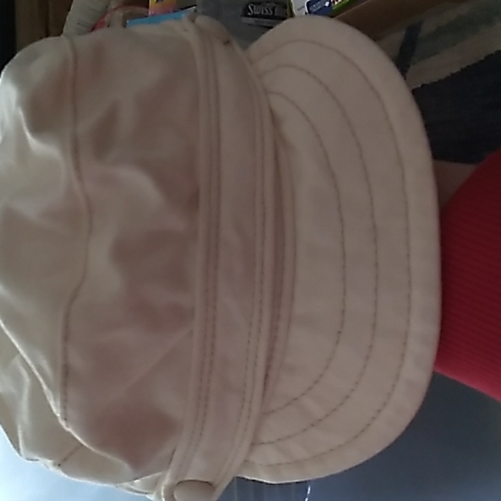 Girls Cream S/M Gap Hat - Picture 4 of 4